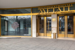 whacko in loco out zuzanna czebatul at ig metall kreuzberg 